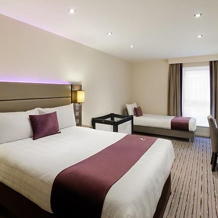 Premier Inn سيفينوكس المظهر الخارجي الصورة